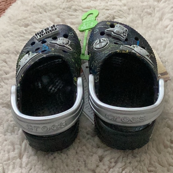 NWT The Mandalorian The Child Crocs - Picture 2 of 3